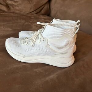 Lululemon Chargefeel Mid Shoes